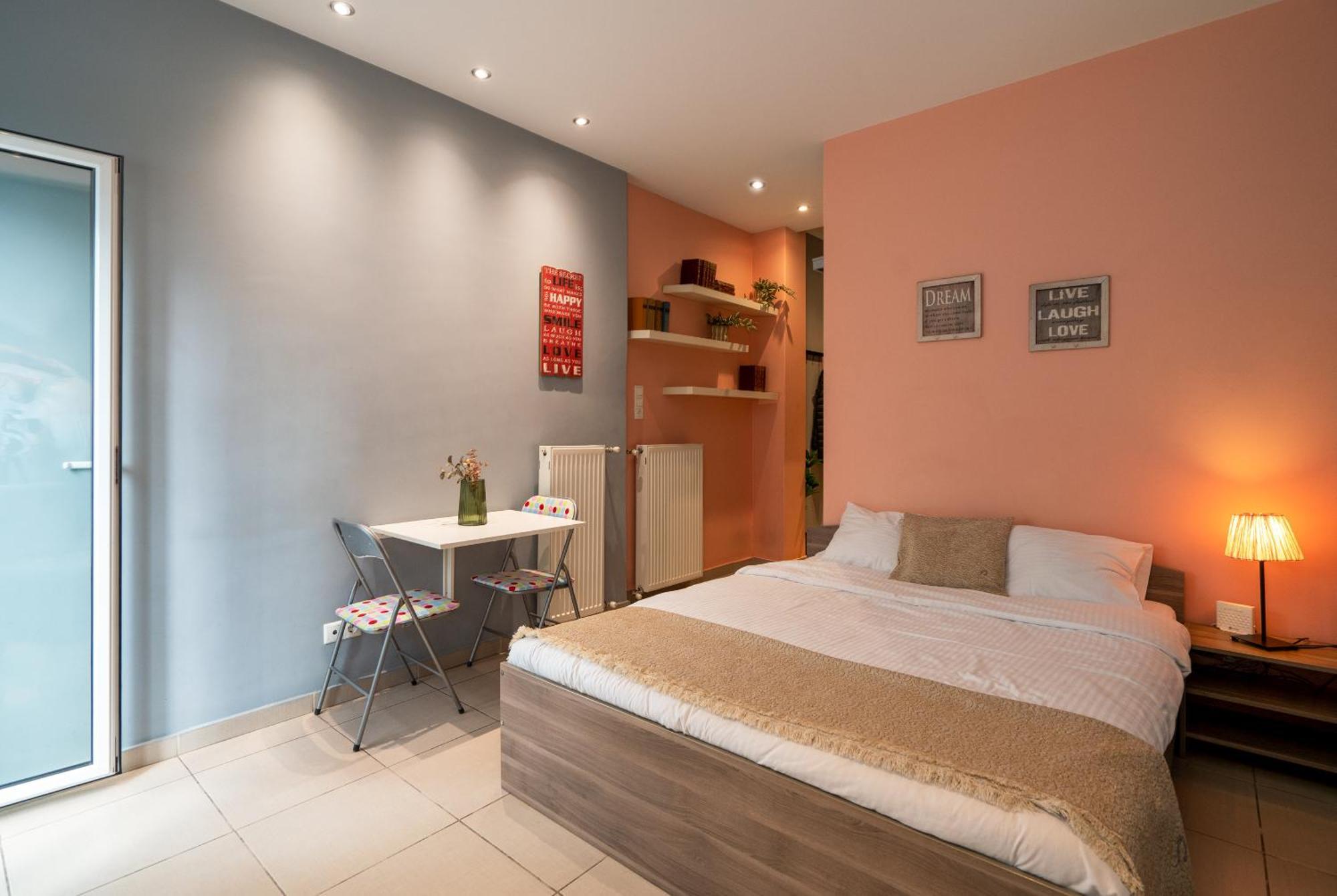 Ideally Located Apartment In Central Atenas Exterior foto